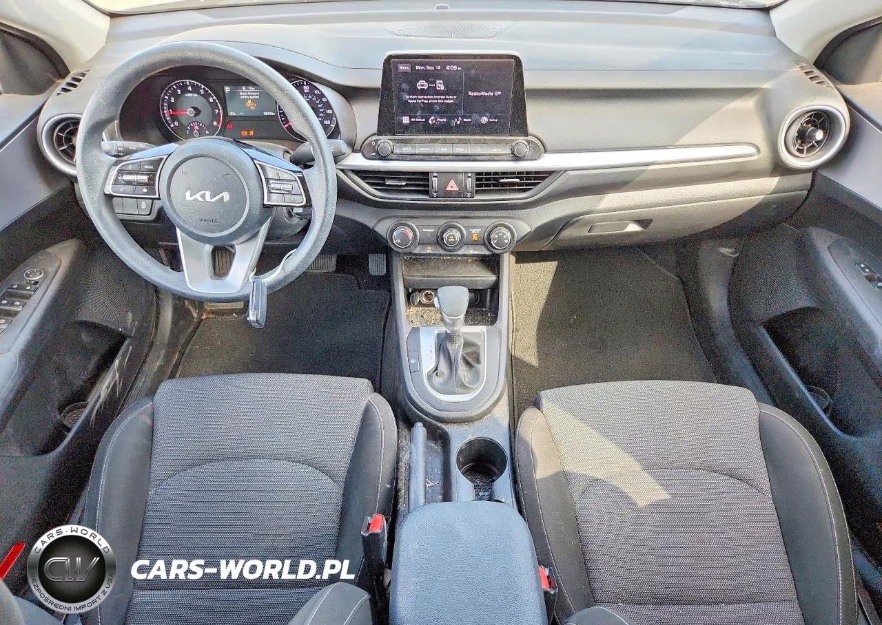 2024 Kia Forte Lxs VIN:3KPF24AD9RE841378 - 8
