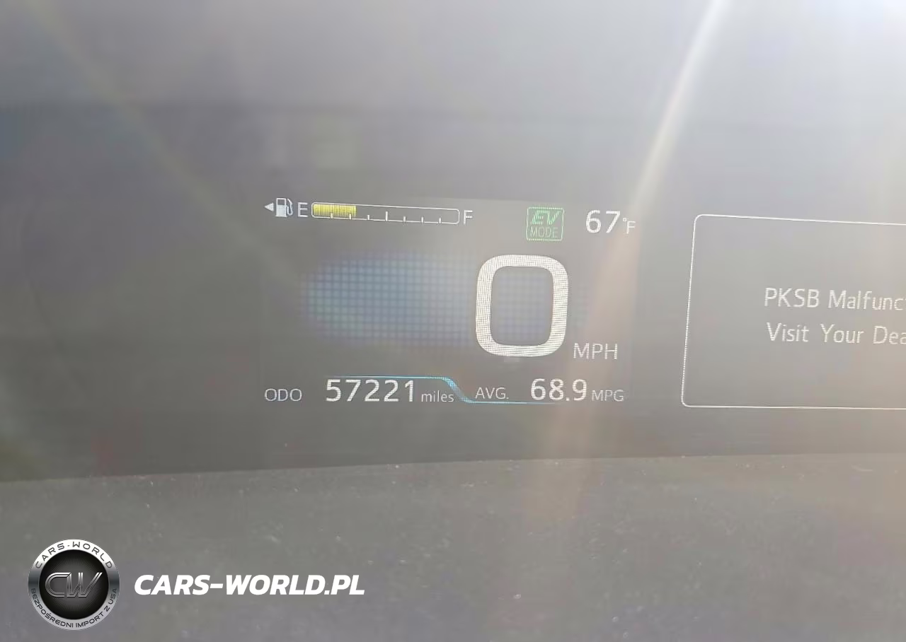 2020 Toyota Prius Prime Limited VIN:JTDKARFP6L3161129 - 9