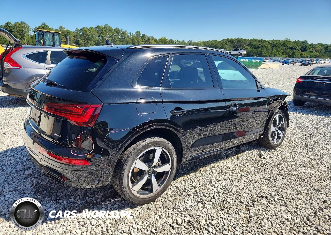 2024 Audi Q5 Premium 45 VIN:WA1GAAFY5R2114277 - 3