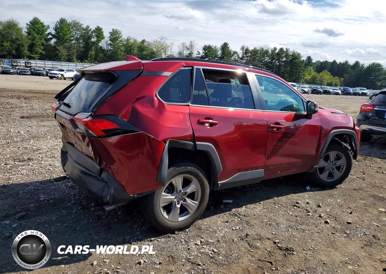 2022 Toyota Rav4 Xle VIN:2T3P1RFV7NW326030 - 3