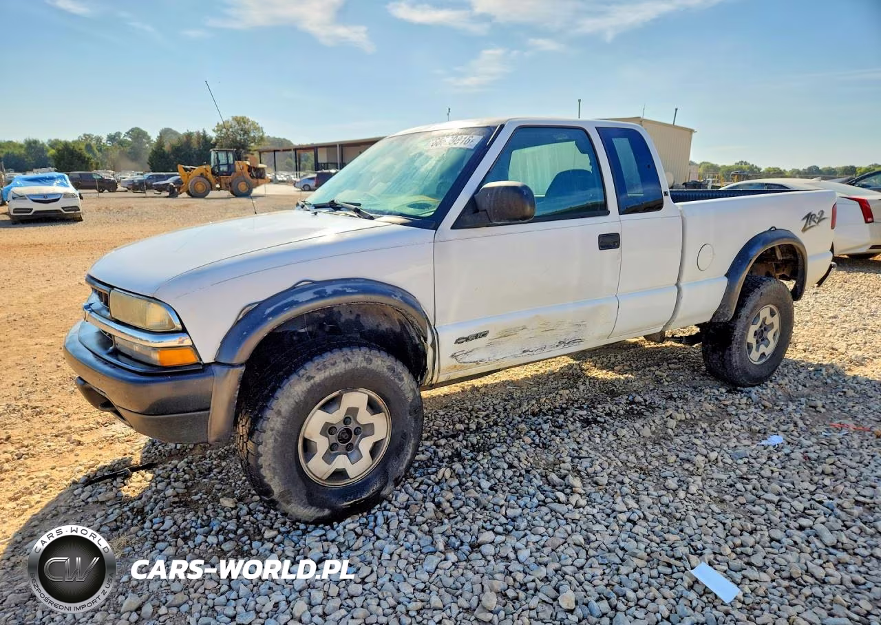 2002 Chevrolet S Truck S10 VIN:1GCCT19W428161540 - 1