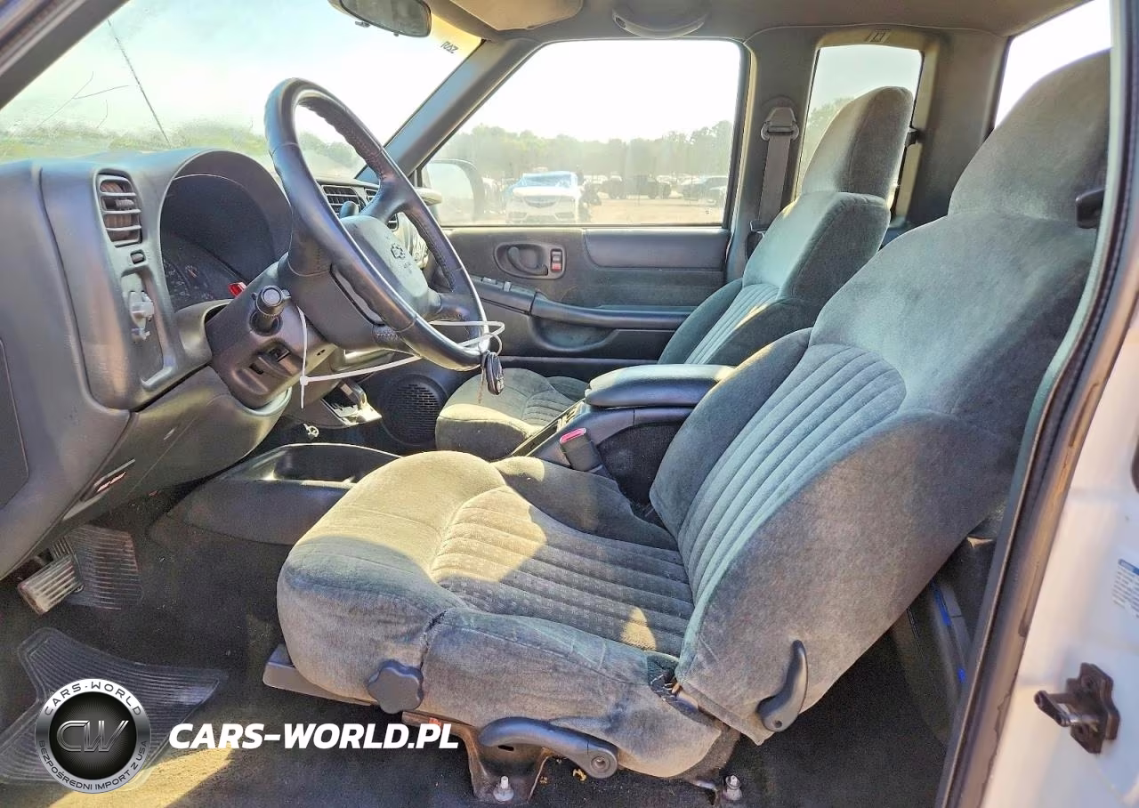 2002 Chevrolet S Truck S10 VIN:1GCCT19W428161540 - 7