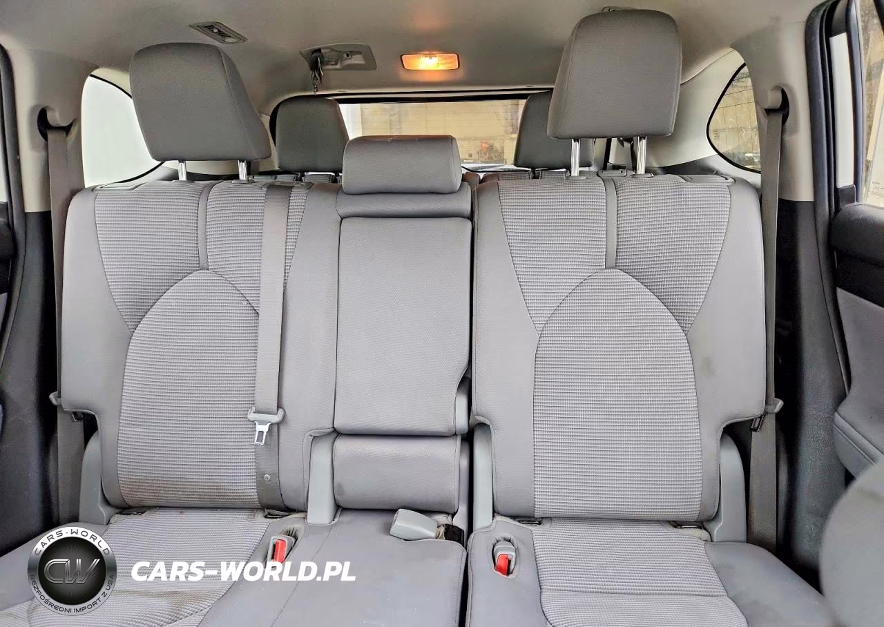 2021 Toyota Highlander Le VIN:5TDBZRBH2MS536277 - 10