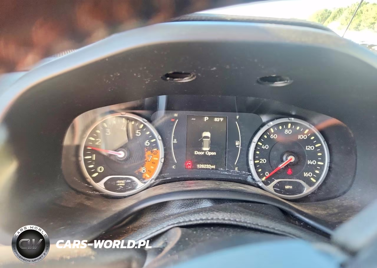 2015 Jeep Renegade Latitude VIN:ZACCJABT7FPC16213 - 9