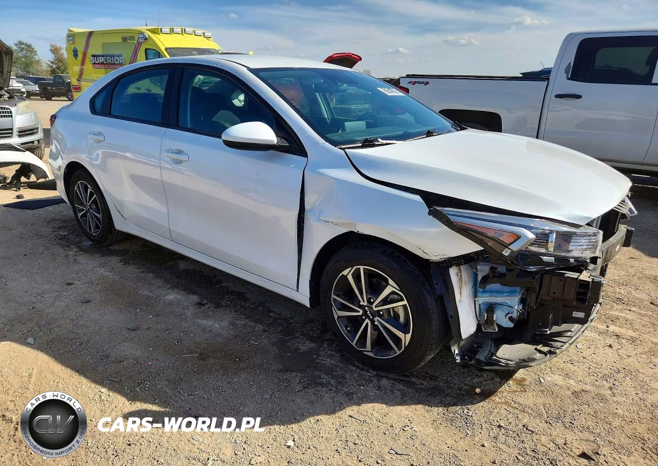 2024 Kia Forte Lxs VIN:3KPF24AD3RE782876 - 4