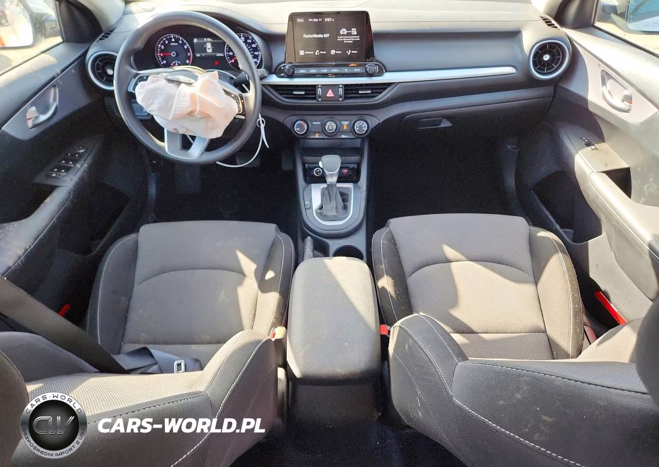 2024 Kia Forte Lxs VIN:3KPF24AD3RE782876 - 8