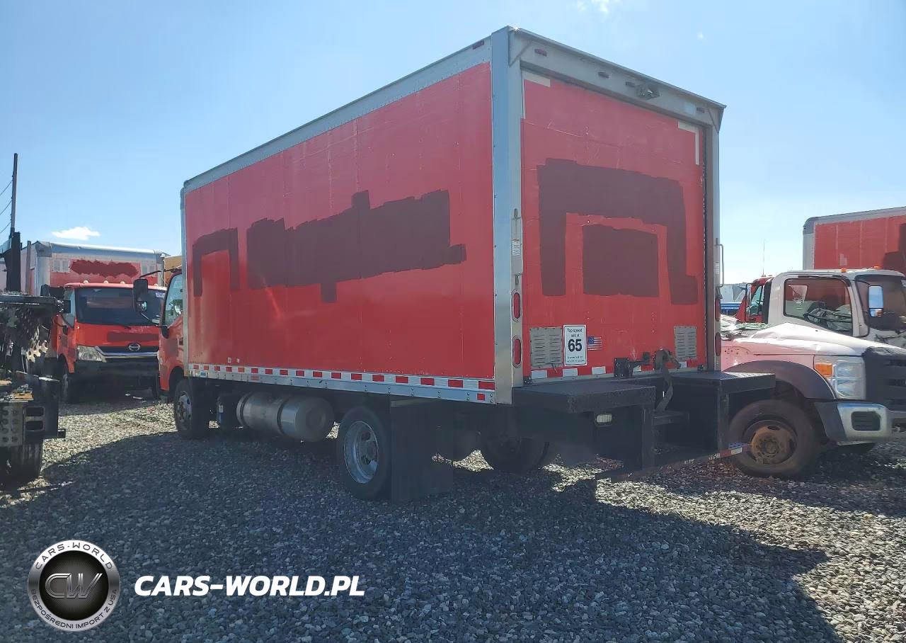 2018 Hino 195 Box Truck VIN:JHHSDM2H0JK006164 - 2