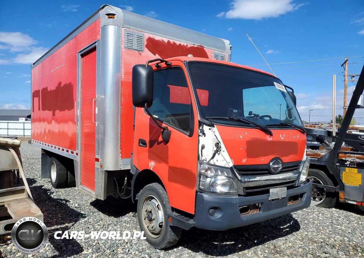 2018 Hino 195 Box Truck VIN:JHHSDM2H0JK006164 - 4