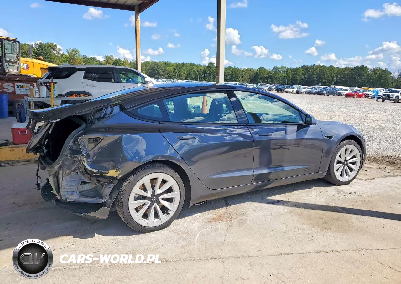 2022 Tesla Model 3 VIN:5YJ3E1EA2NF370039 - 3