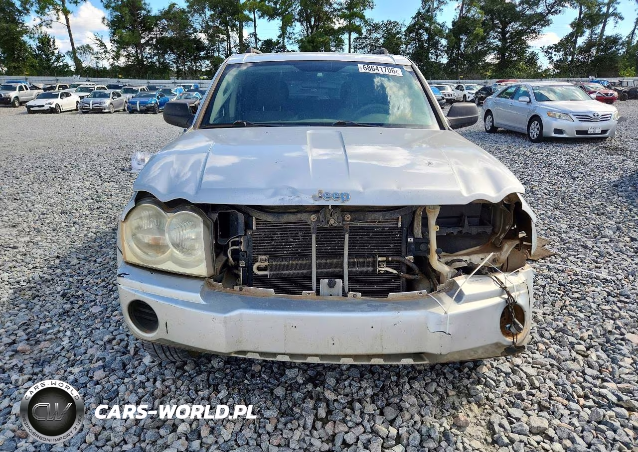 2005 Jeep Grand Cherokee Laredo VIN:1J4GS48K65C671209 - 5