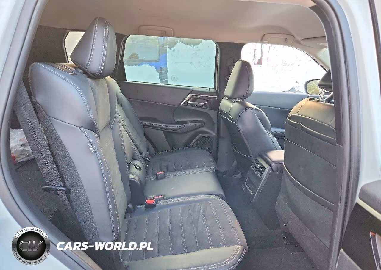 2023 Mitsubishi Outlander Se VIN:JA4J3UA89PZ012056 - 10