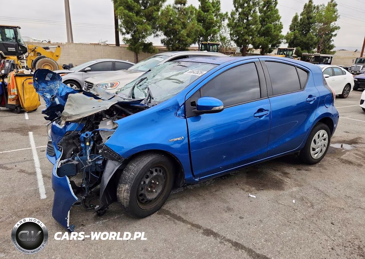 2016 Toyota Prius C One