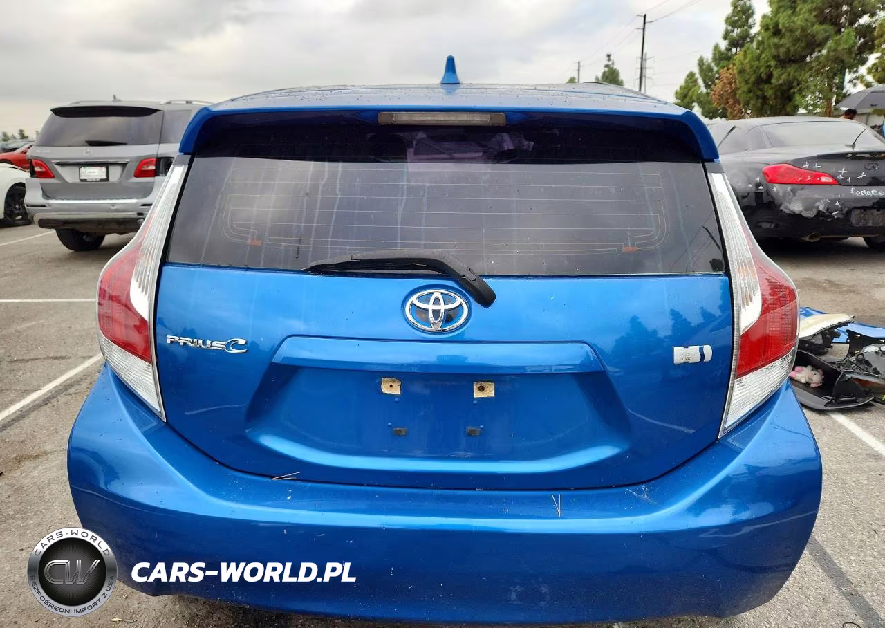 2016 Toyota Prius C One VIN:JTDKDTB33G1589362 - 6