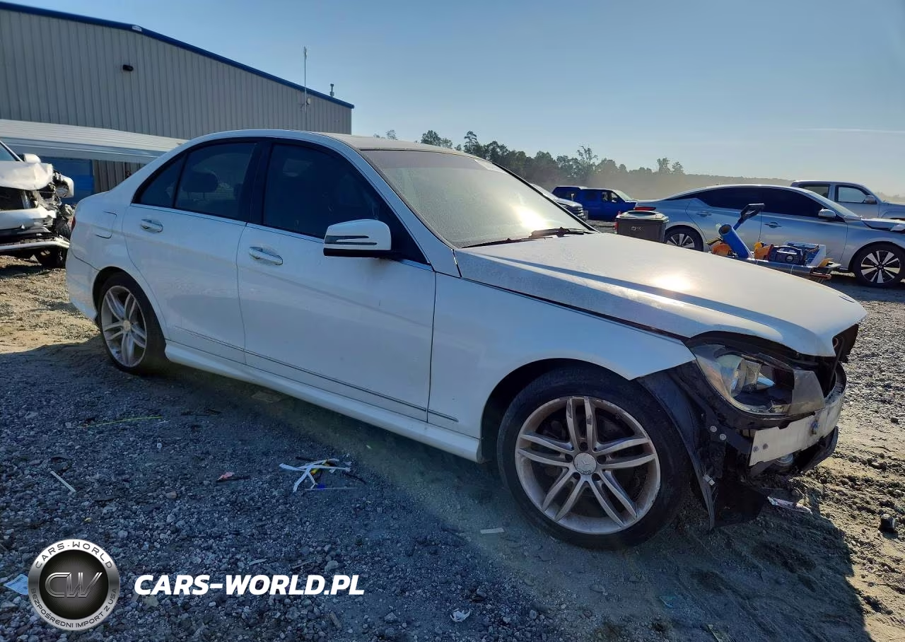 2014 Mercedes-Benz C 250 VIN:WDDGF4HB4EA965994 - 4