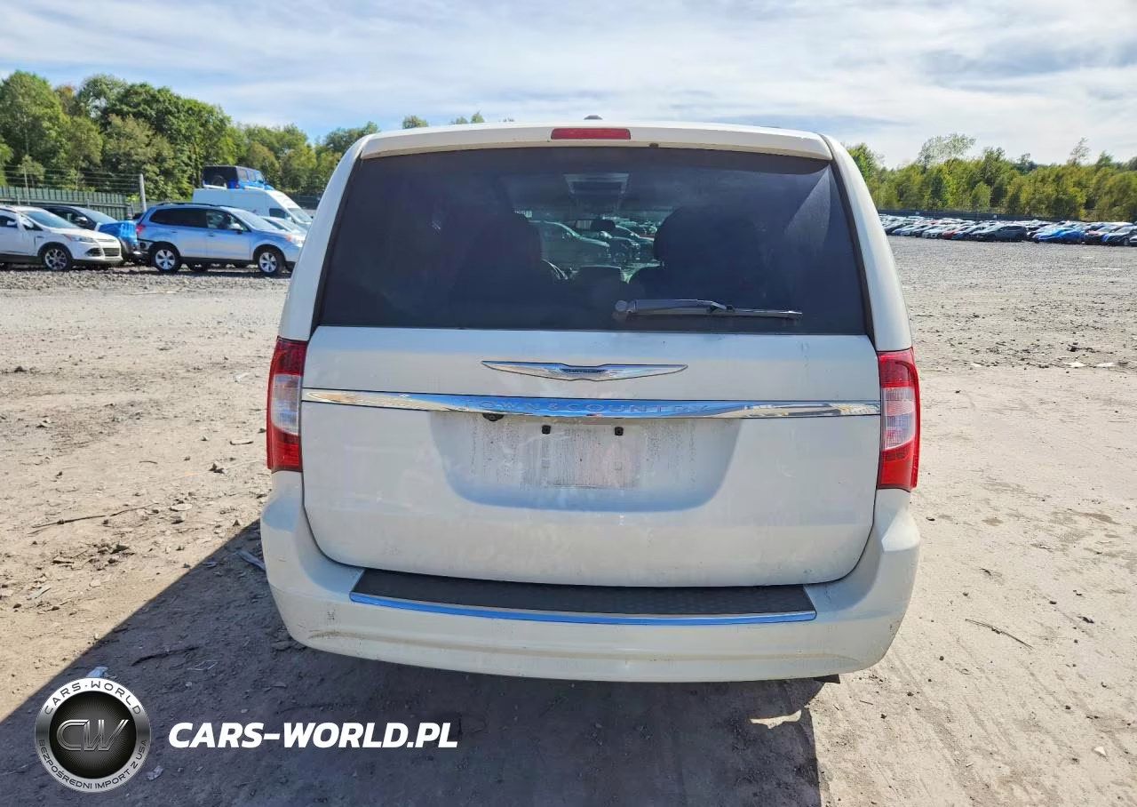 2013 Chrysler Town & Country Touring VIN:2C4RC1BG4DR663680 - 6