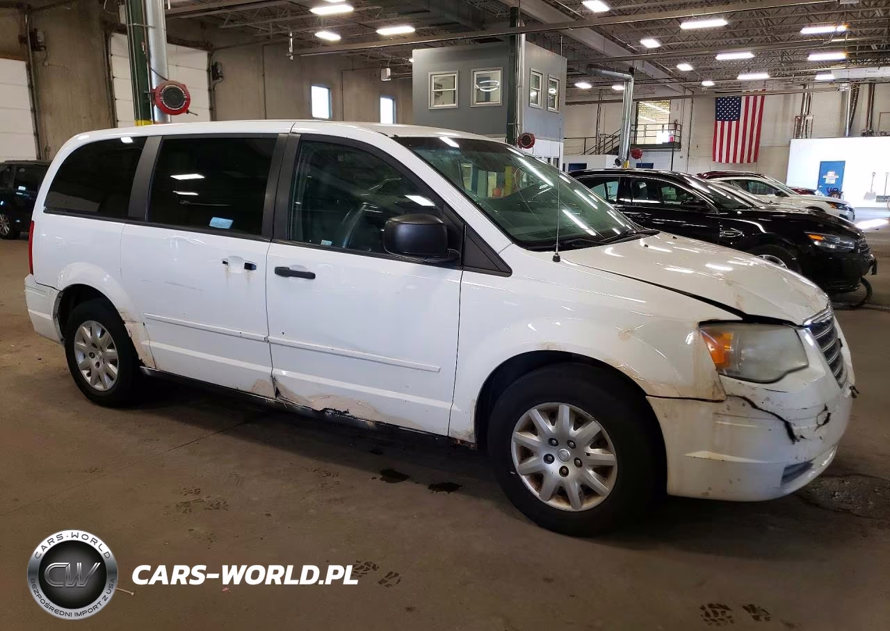 2008 Chrysler Town & Country Lx VIN:2A8HR44H18R734608 - 4