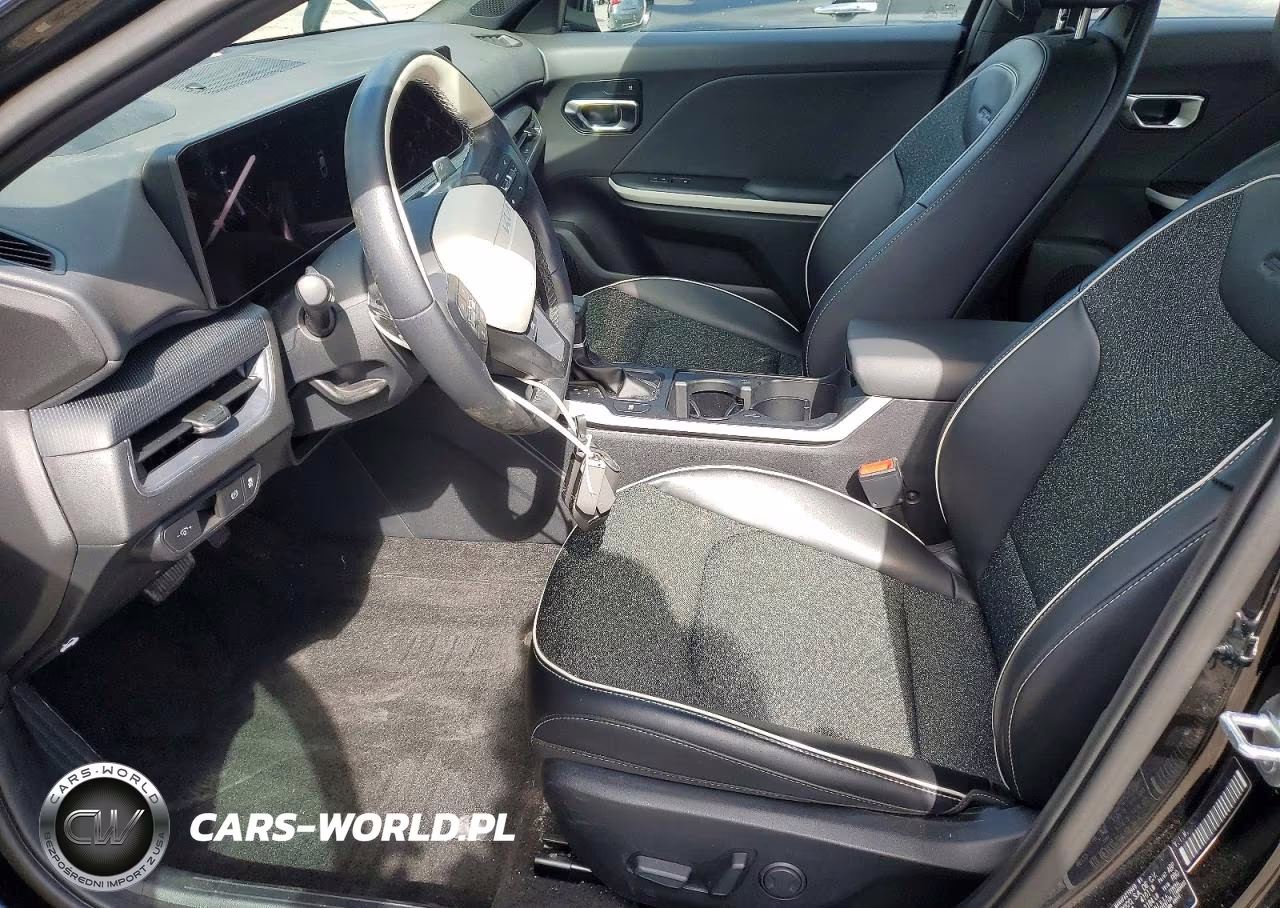 2025 Kia K4 Gt Line VIN:3KPFW4DE3SE177657 - 7