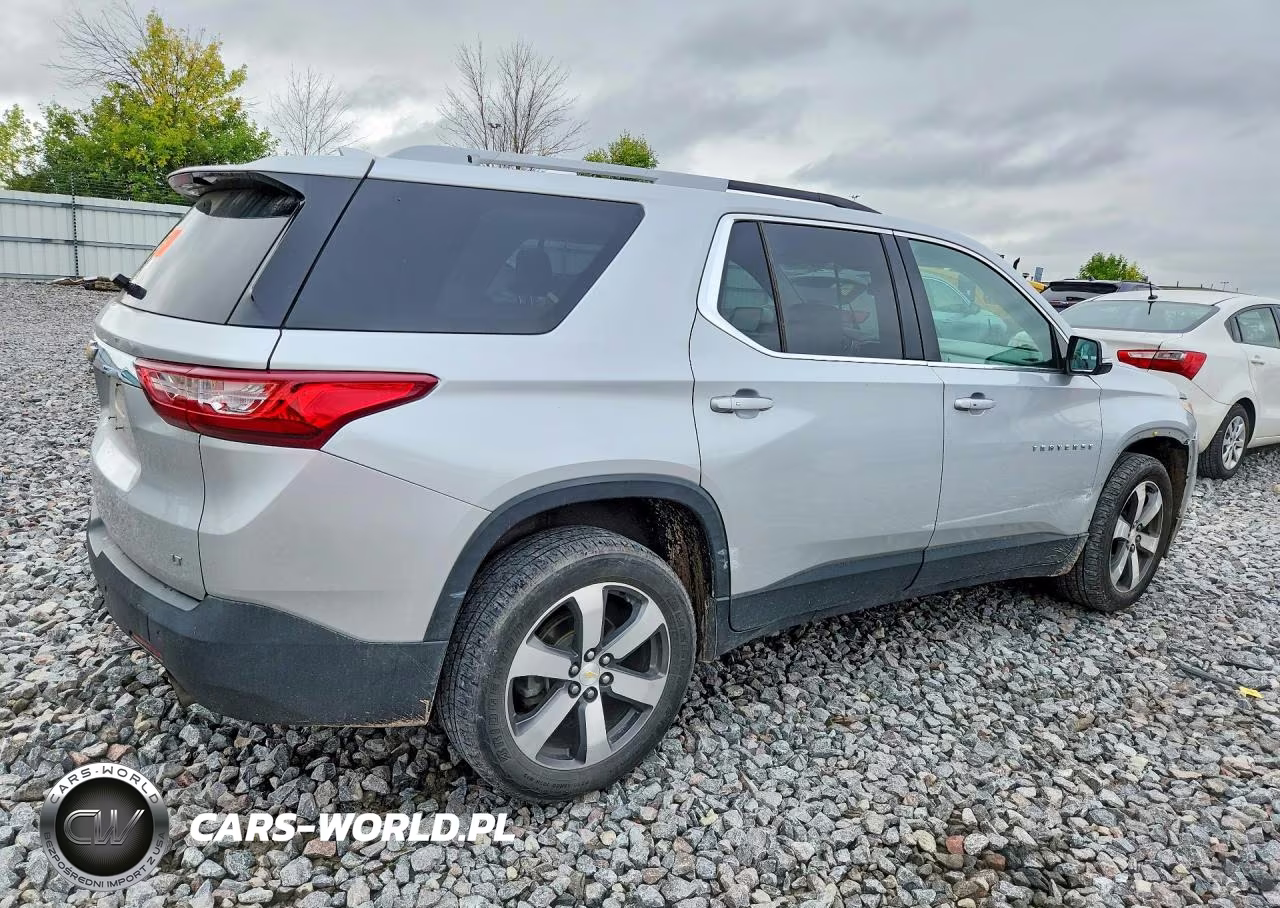 2018 Chevrolet Traverse Lt VIN:1GNERHKW9JJ271637 - 3