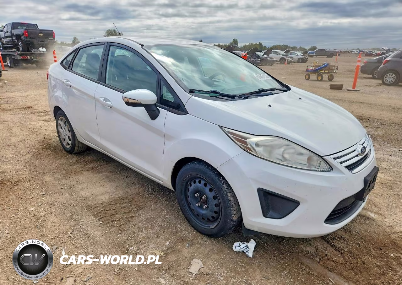 2013 Ford Fiesta Se VIN:3FADP4BJXDM219180 - 4