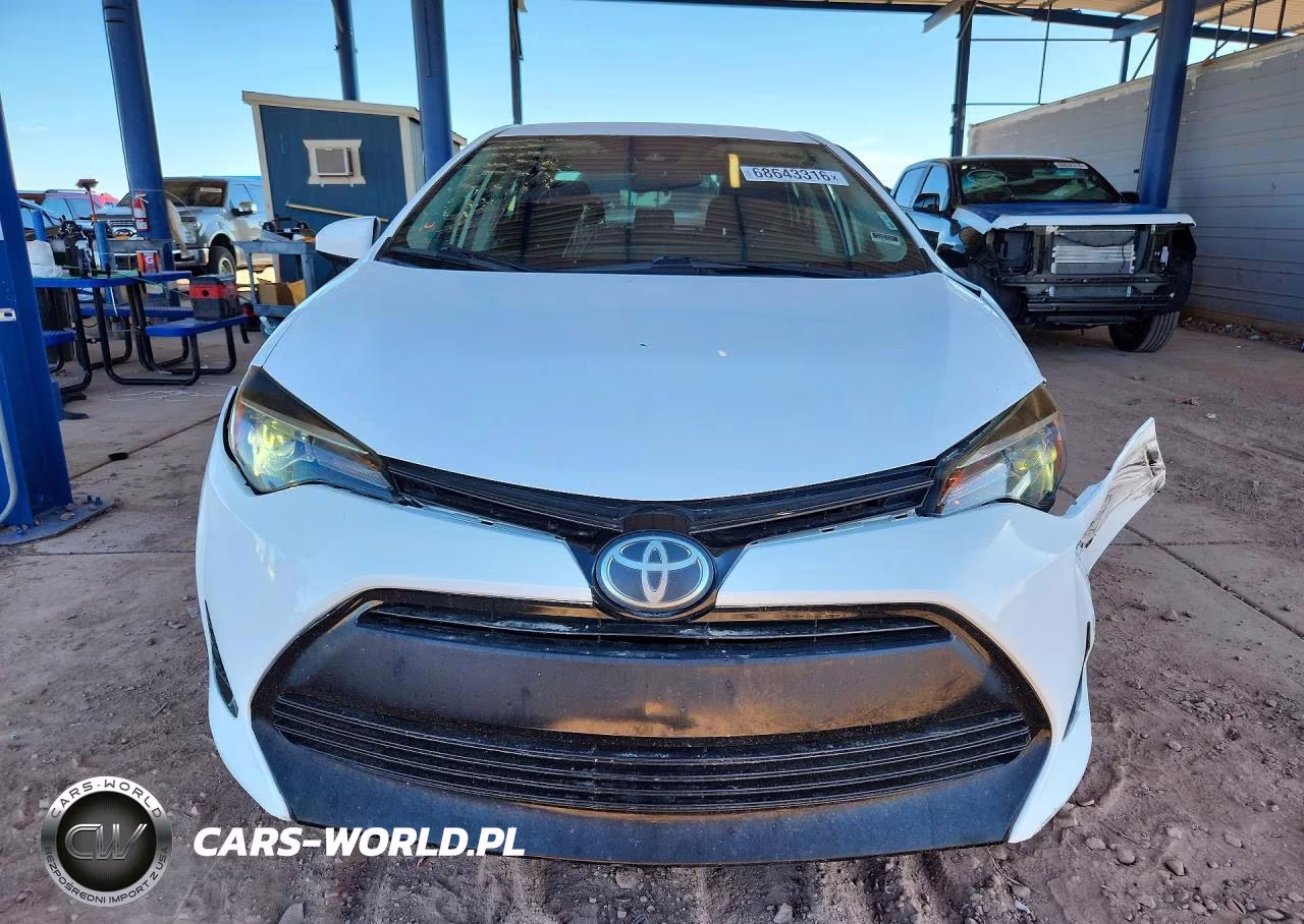 2017 Toyota Corolla Le VIN:2T1BURHE5HC943939 - 5