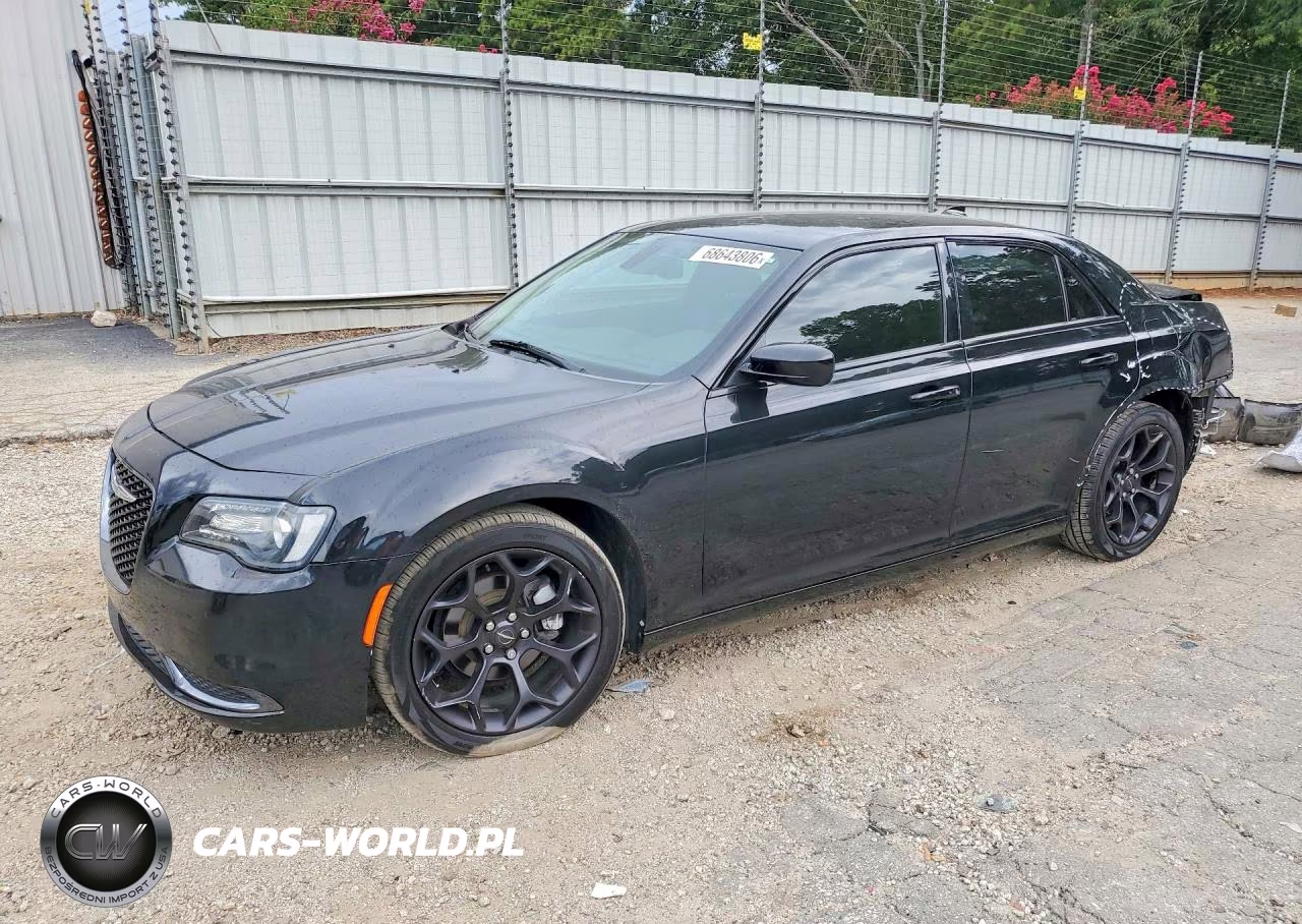 2019 Chrysler 300 Touring