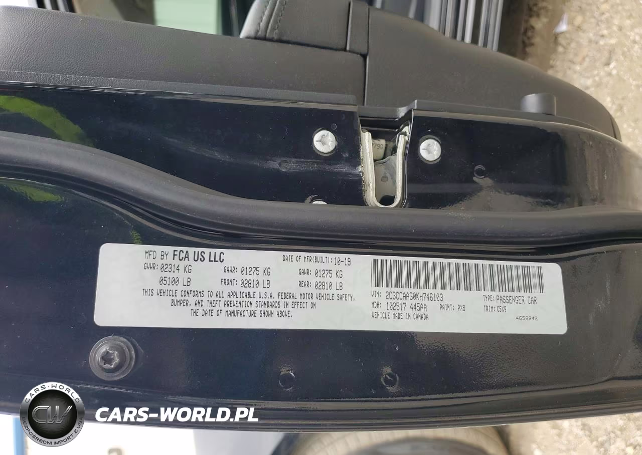 2019 Chrysler 300 Touring VIN:2C3CCAAG0KH746103 - 13