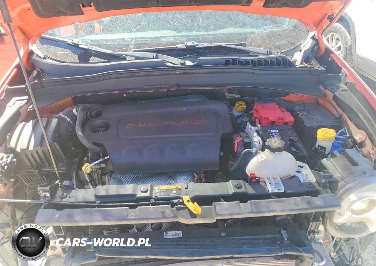 2018 Jeep Renegade Latitude VIN:ZACCJBBBXJPH60999 - 12