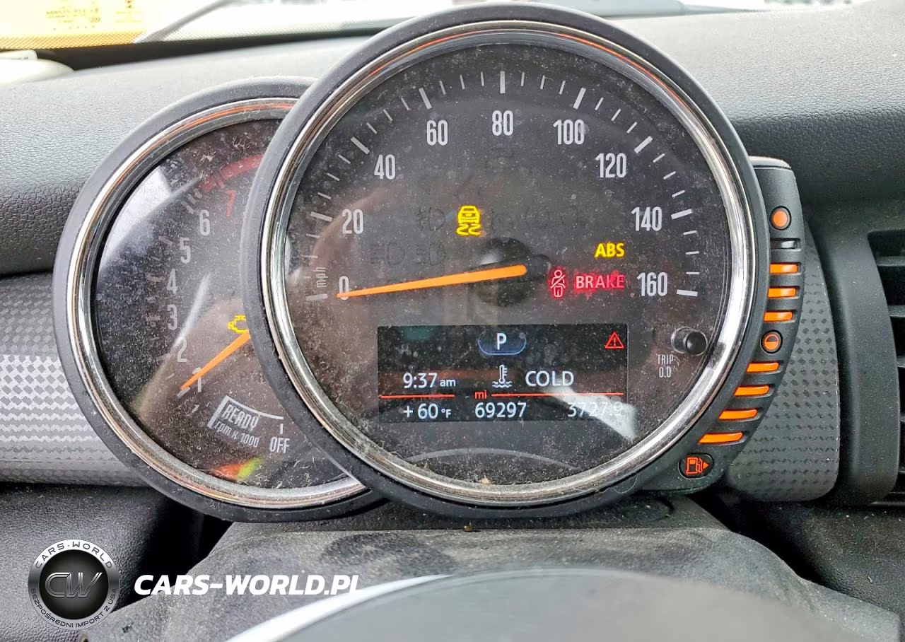 2017 Mini Cooper VIN:WMWXP5C35H2G60449 - 9