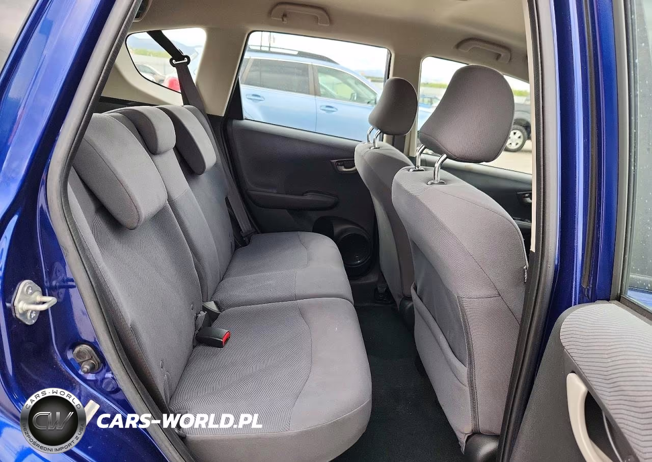 2012 Honda Fit VIN:JHMGE8H35CC040542 - 10