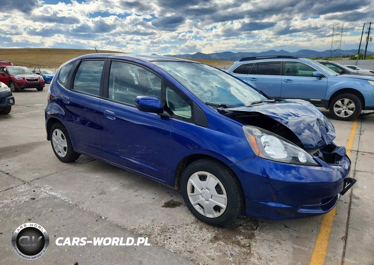 2012 Honda Fit VIN:JHMGE8H35CC040542 - 4