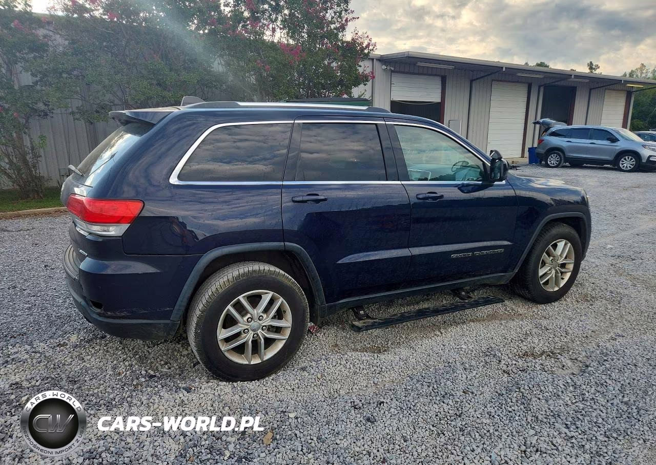 2017 Jeep Grand Cherokee Laredo VIN:1C4RJEAG2HC638127 - 3