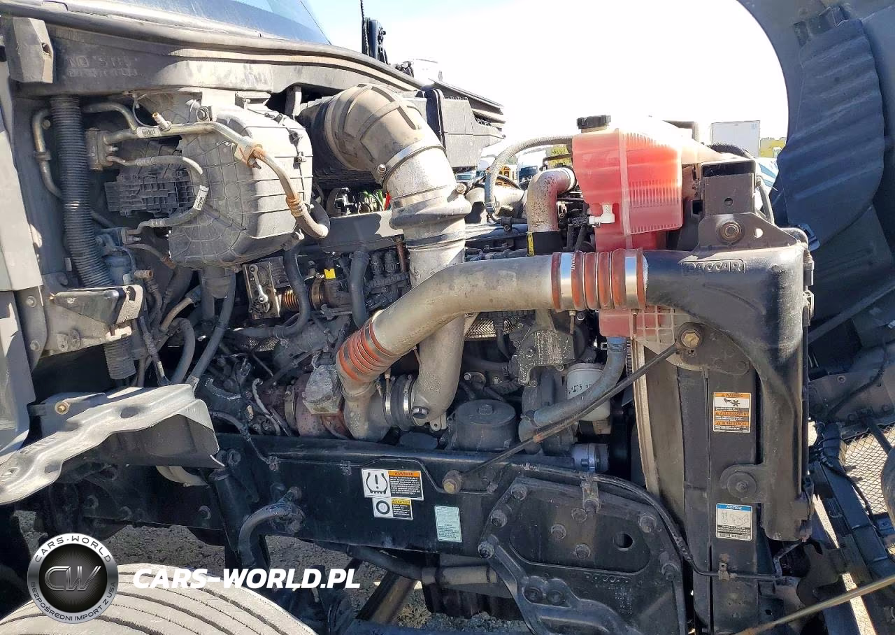 2020 Kenworth T680 Semi Truck VIN:1XKYDK9X1LJ402860 - 11