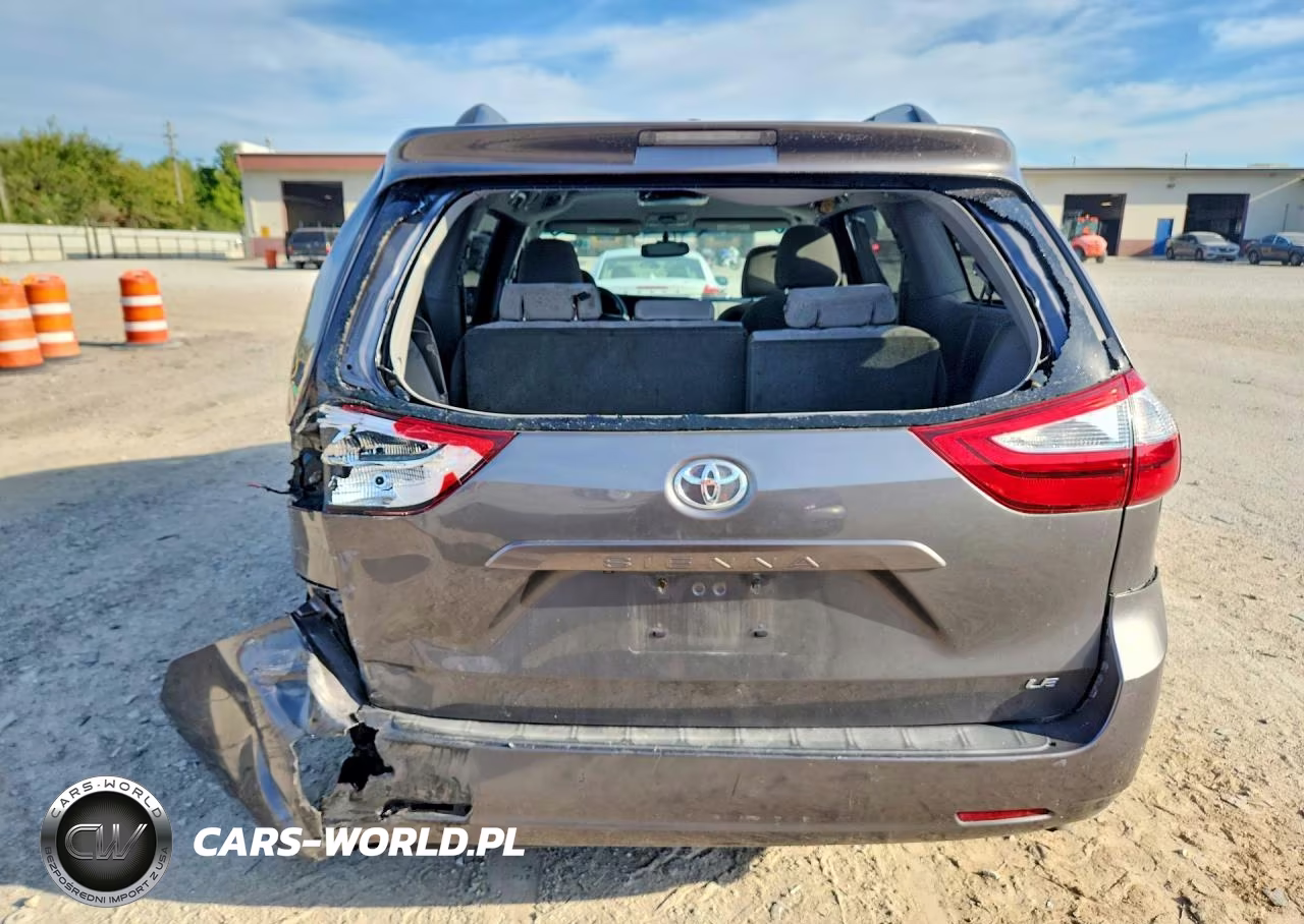2017 Toyota Sienna VIN:5TDKZ3DC2HS807469 - 6