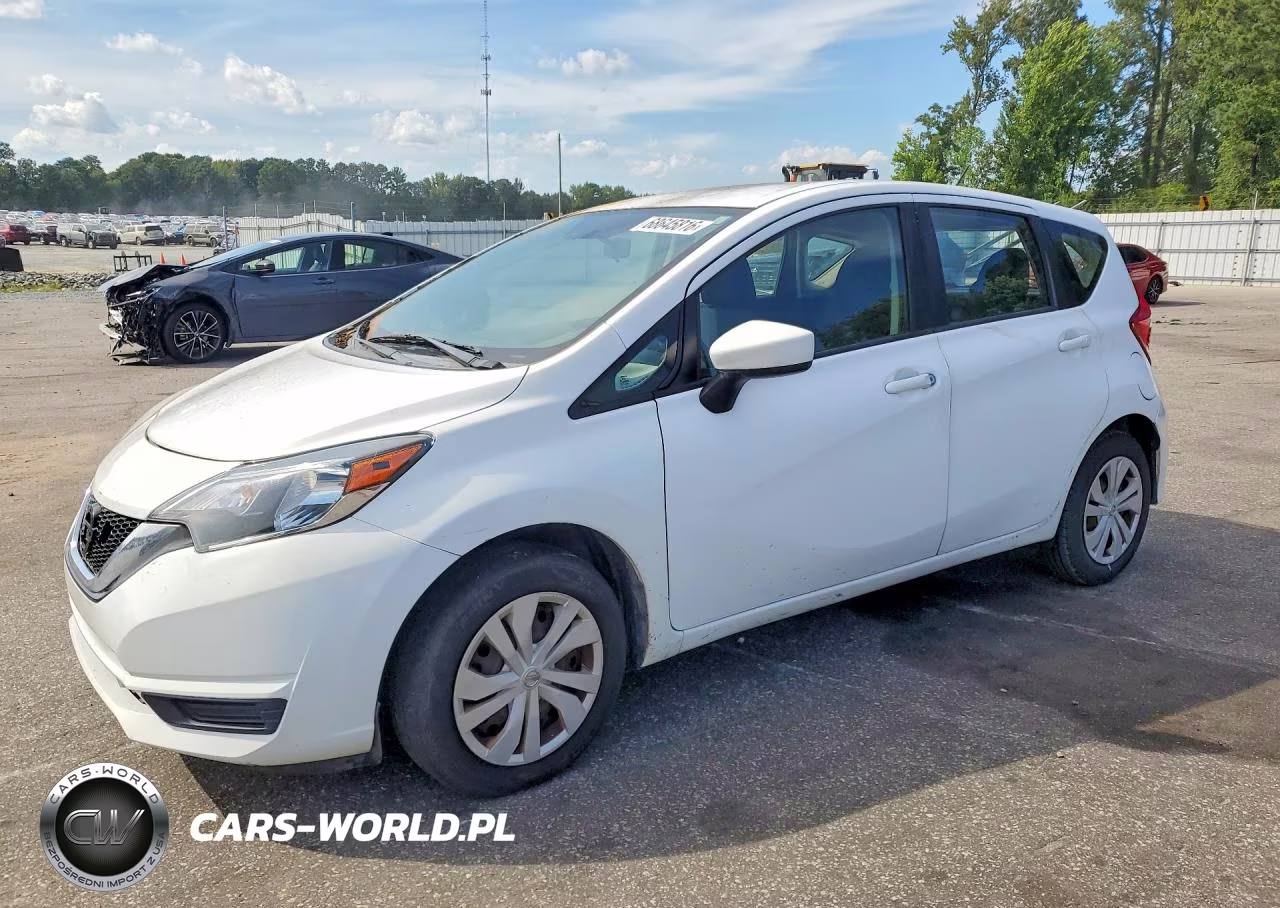 2018 Nissan Versa Note S VIN:3N1CE2CP1JL353065 - 1