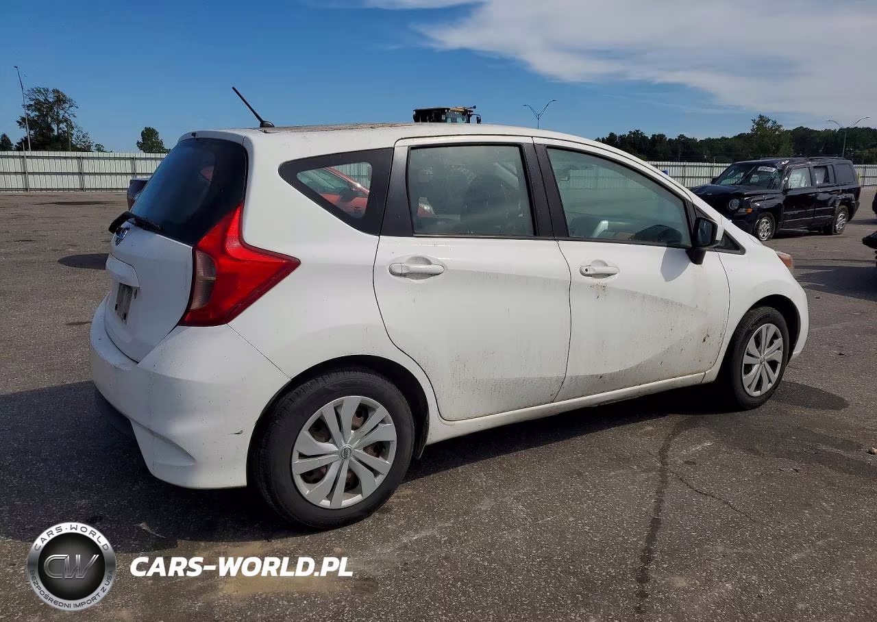 2018 Nissan Versa Note S VIN:3N1CE2CP1JL353065 - 3