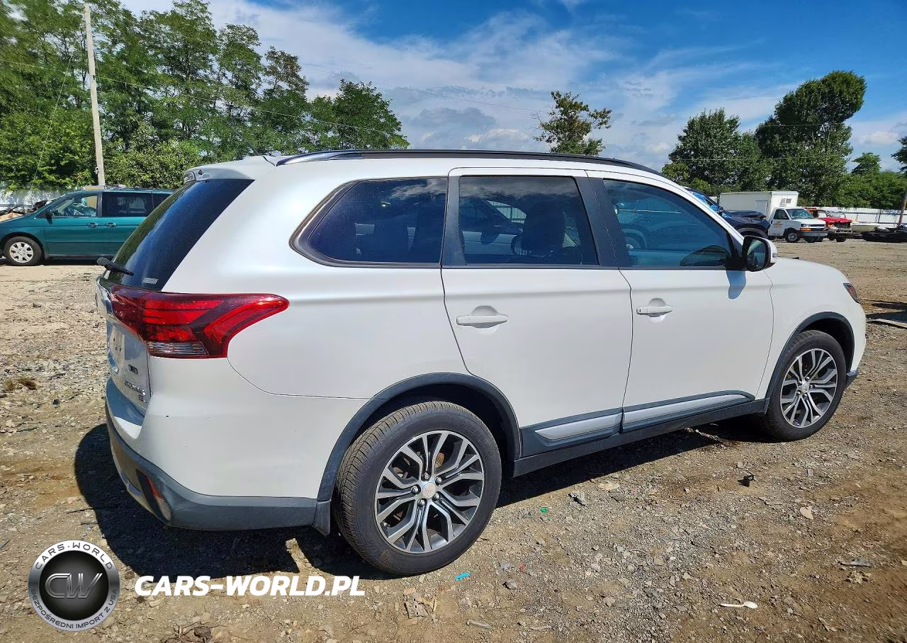 2016 Mitsubishi Outlander Se VIN:JA4AZ3A36GZ008317 - 3