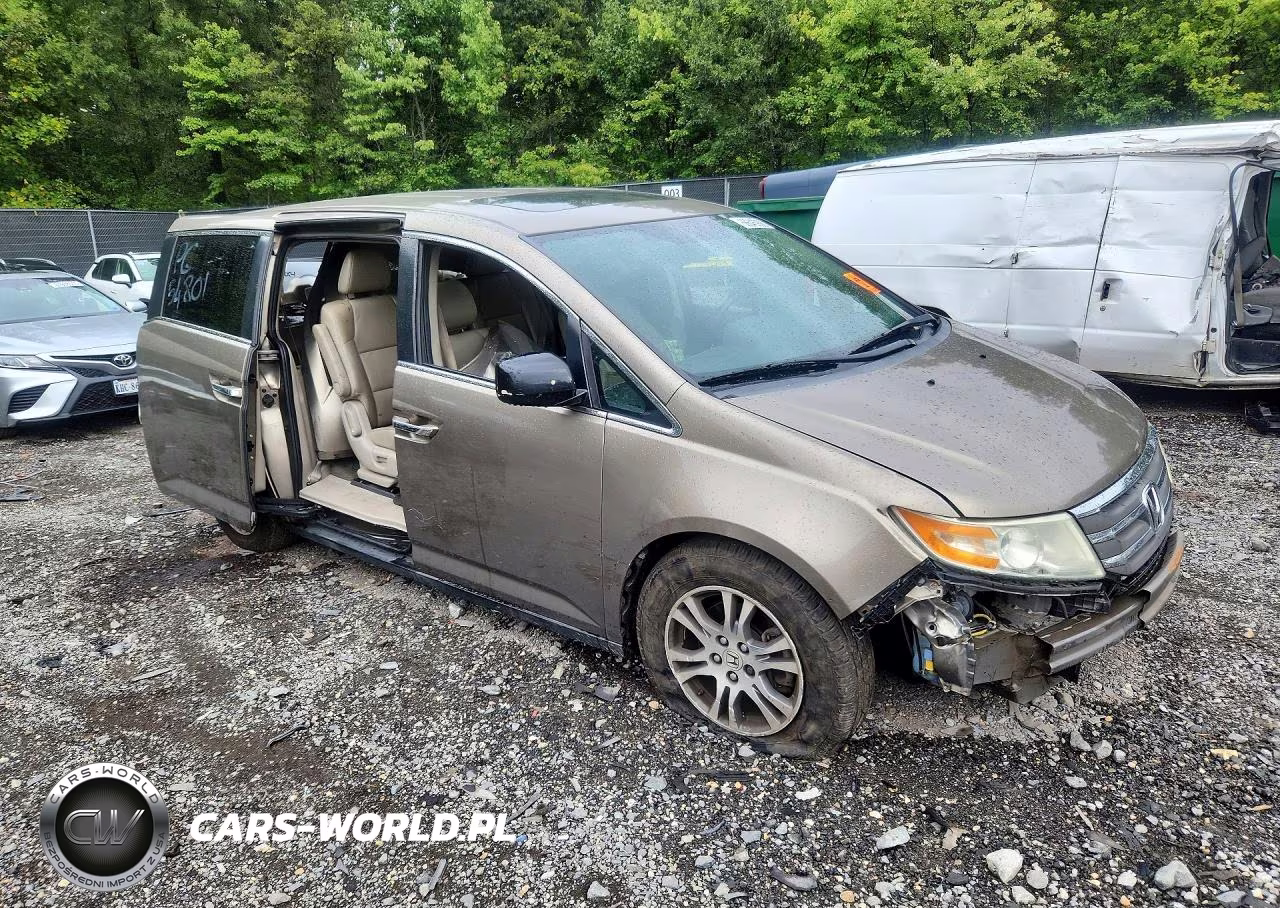 2013 Honda Odyssey Exl VIN:5FNRL5H66DB070159 - 4