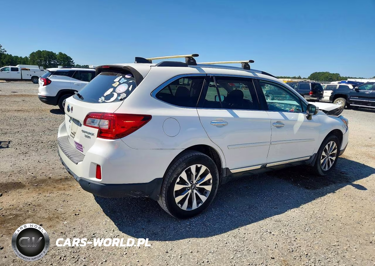 2017 Subaru Outback Touring VIN:4S4BSETCXH3404810 - 3