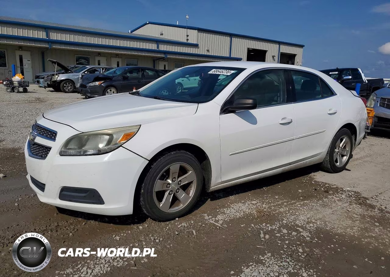2013 Chevrolet Malibu Ls – zdjęcie 1 z 12
