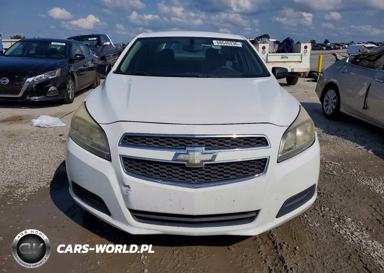 2013 Chevrolet Malibu Ls VIN:1G11B5SAXDF142496 - 5