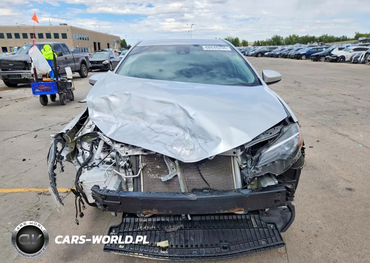 2017 Toyota Corolla Le VIN:2T1BURHE7HC752104 - 5