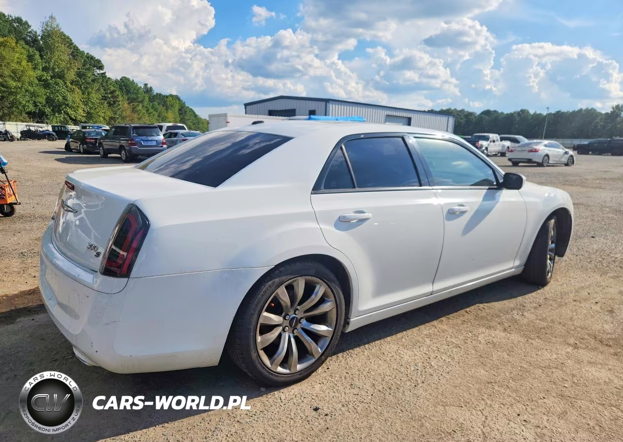 2014 Chrysler 300 S VIN:2C3CCABGXEH361196 - 3