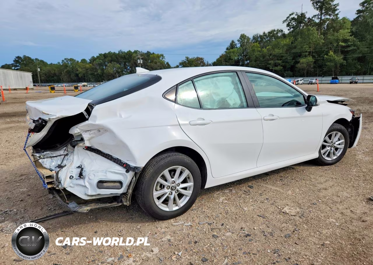 2025 Toyota Camry Le VIN:4T1DAACK7SU201693 - 3