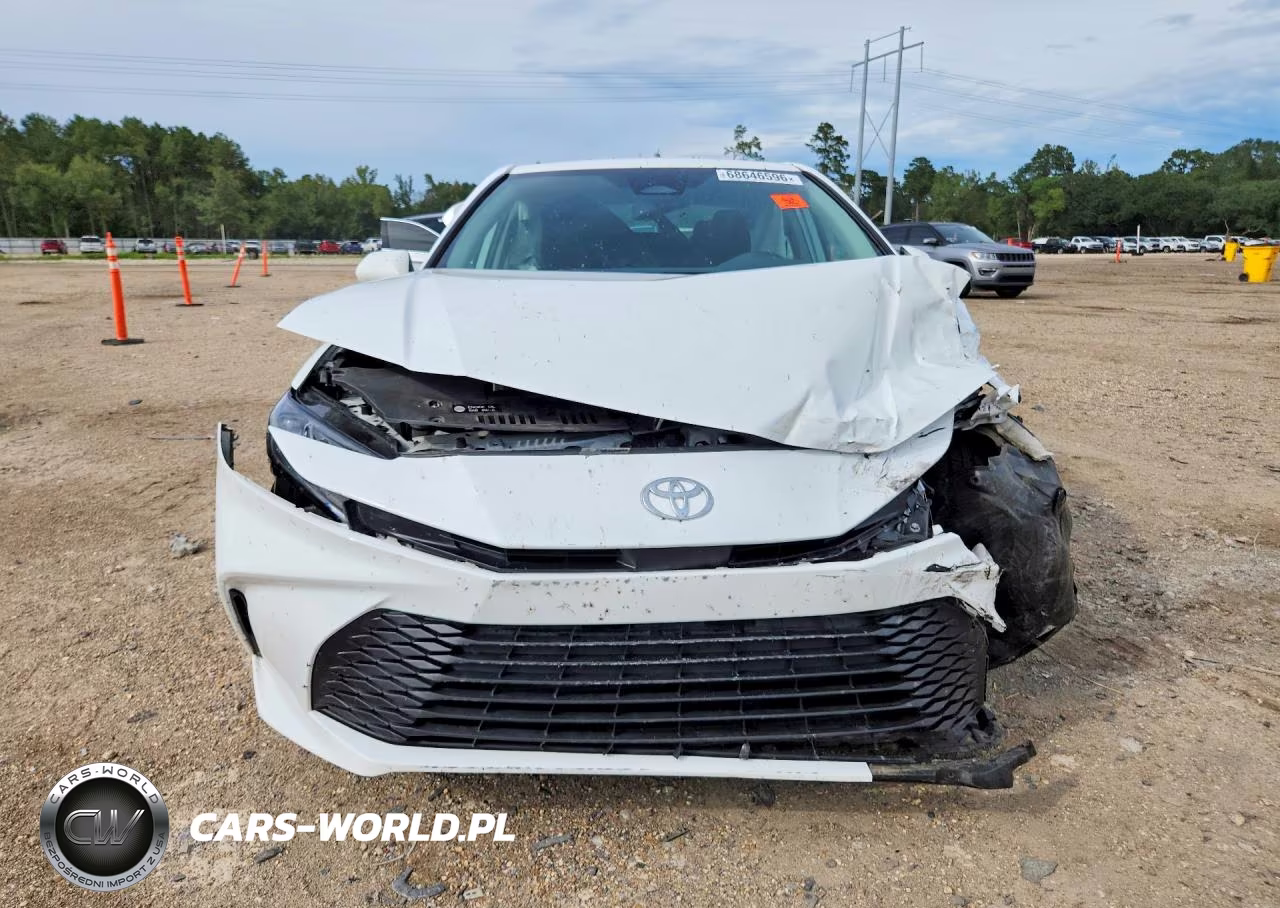 2025 Toyota Camry Le VIN:4T1DAACK7SU201693 - 5