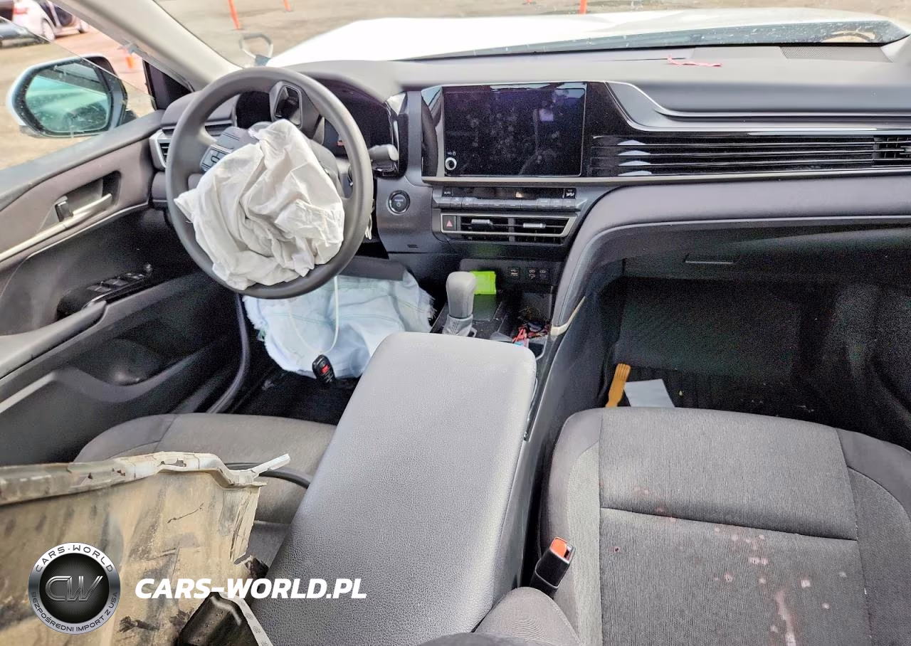2025 Toyota Camry Le VIN:4T1DAACK7SU201693 - 8