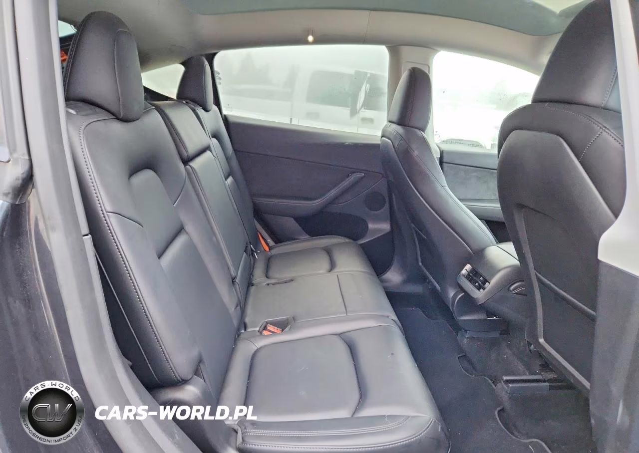 2024 Tesla Model Y VIN:7SAYGAEE4RF986398 - 11