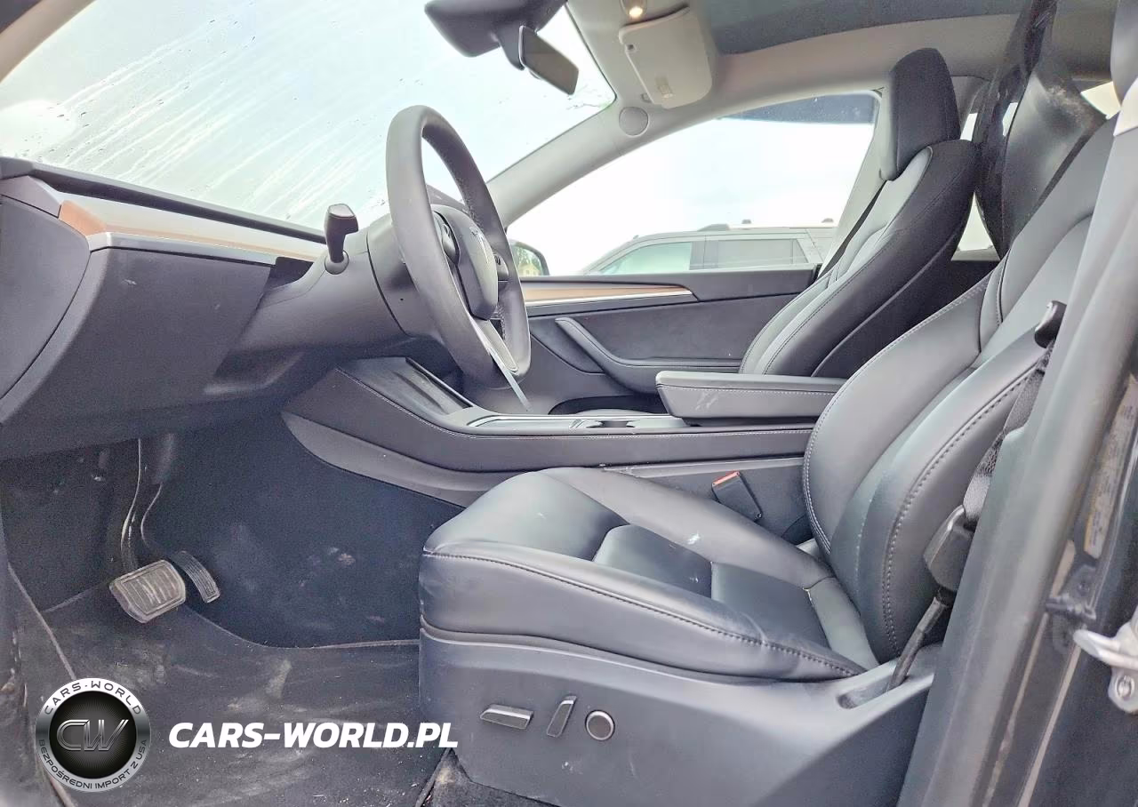 2024 Tesla Model Y VIN:7SAYGAEE4RF986398 - 7