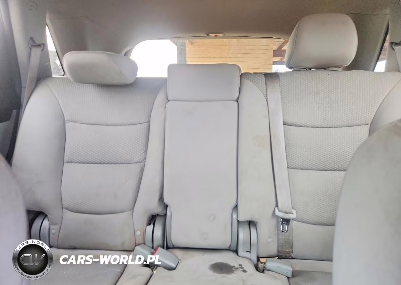 2011 Kia Sorento Lx VIN:5XYKT3A14BG178788 - 10