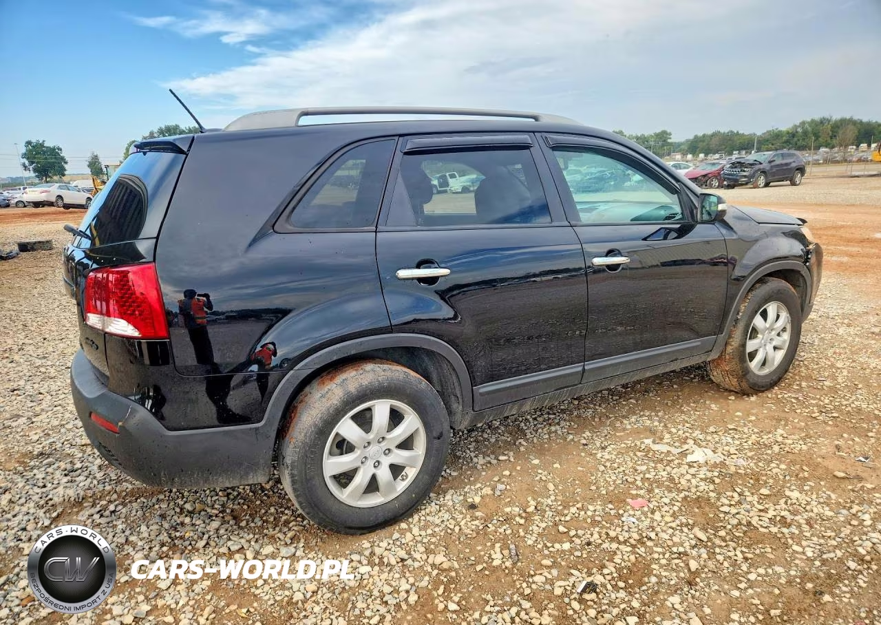 2011 Kia Sorento Lx VIN:5XYKT3A14BG178788 - 3