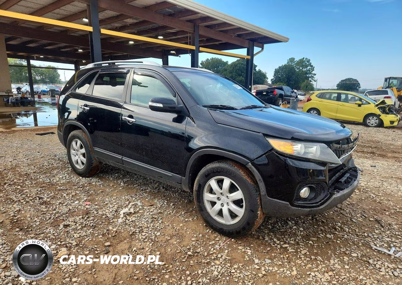 2011 Kia Sorento Lx VIN:5XYKT3A14BG178788 - 4